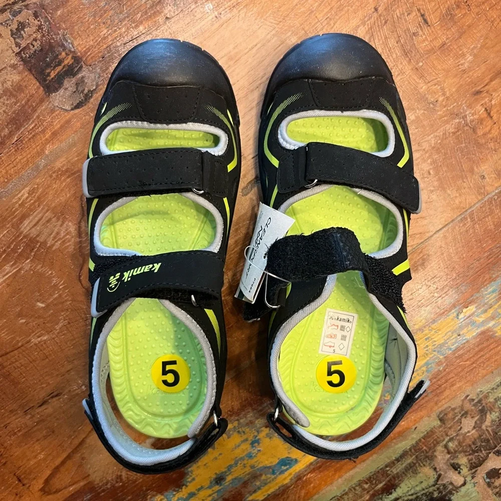 NWT Kamik Closed Toe Sandals